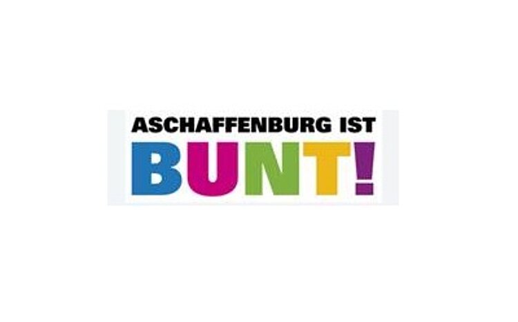 Logo der Aktion Aschaffenburg ist BUNT! Das Wort BUNT ist groß geschrieben, die Buchstaben blau, pink, grün, gelb und das Ausrufezeichen lila.