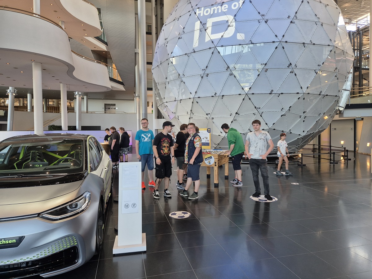 Besuch der Gläserne Manufaktur VW Dresden-2